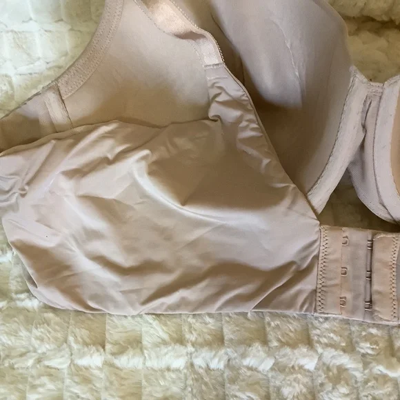 NWOT Torrid Perfect T-Shirt Bra 44B Beige Lightly Padded Underwire - Picture 13 of 13